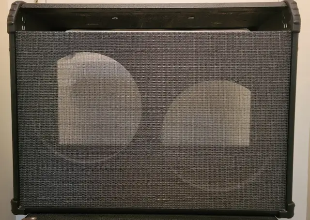 Guitar Amp Cabinet 2 x 12 in Amps & Pedals in City of Halifax - Image 2