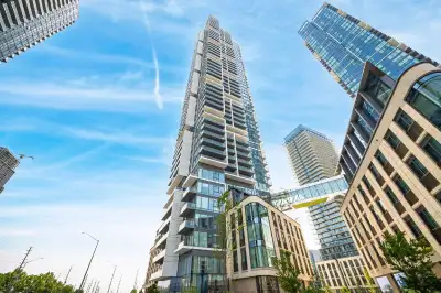 New Condo private room/Bath for rent for Female