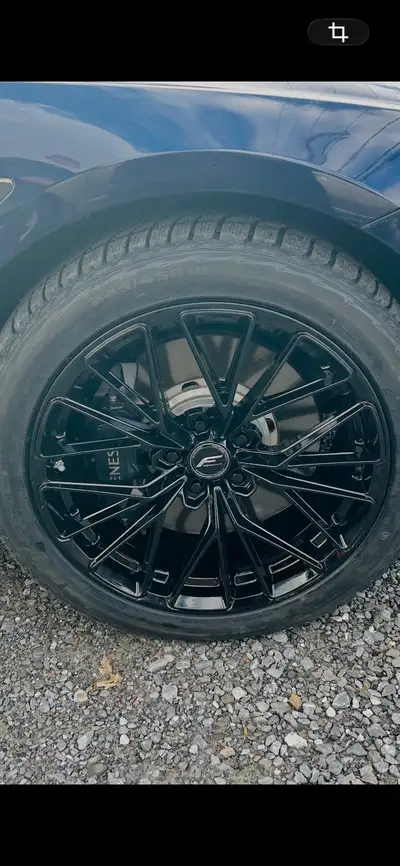Mags avec pneus Kaspen 245/45/19 hiver année 2025 ont roulé un hiver sur mags 19 po Noir 5 x 114.3 f...