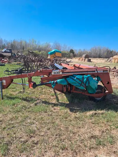 Hesston 1130 haybine 9 ft cut Rebuilt drive with new bearings and bushing Rubber/metal roller crimpe...