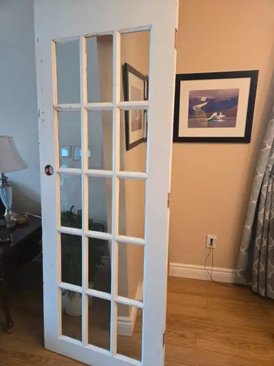 I have a French door with 15 beveled glass panels. One is broken so needs replacing. Comes complete...