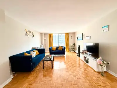 Sublease 1 Bedroom Apartment - Steps from Islington TTC | 1900$