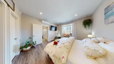 Charming FOURPLEX UNIT in GREAT LOCATION in the heart of downtown Osoyoos, steps to the Elementary S...