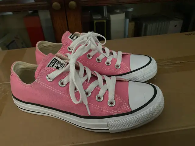 Converse shoes brand new  in Men's Shoes in Ottawa - Image 2