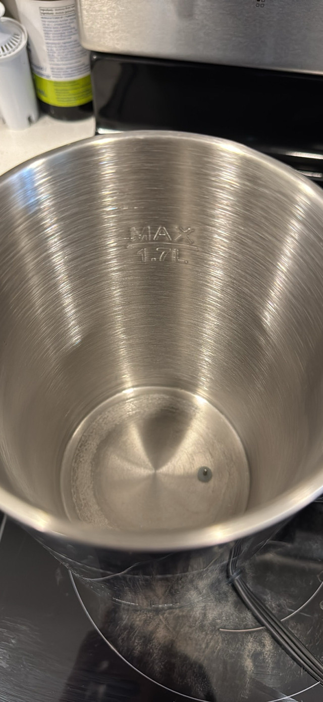 Hamilton Beach kettle in Microwaves & Cookers in Kitchener / Waterloo - Image 2