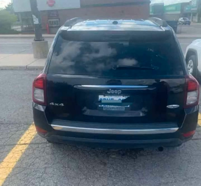 Jeep compass 2017 in Cars & Trucks in Kitchener / Waterloo