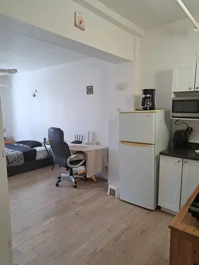 STUDIOS