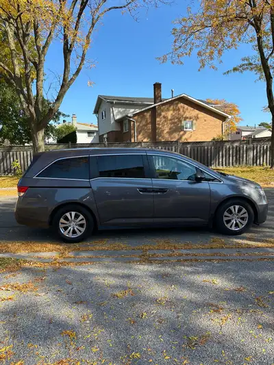 2015 Honda Odyssey SE - Engine, transmission good - Runs well without any issues - Power (windows &...
