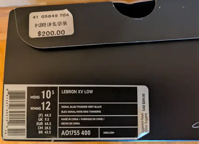 Size 10.5 LeBron XV Low basketball in Basketball in Calgary - Image 4