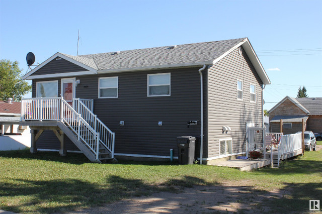 Up/Down Duplex For Sale | Elk Point in Houses for Sale in Strathcona County