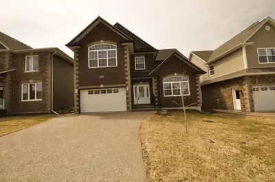 Executive Bedford Ravines Home