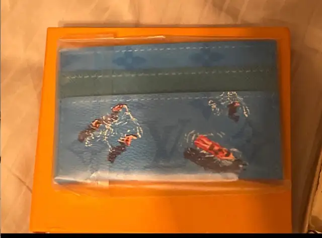 Designer wallet549315370948372481