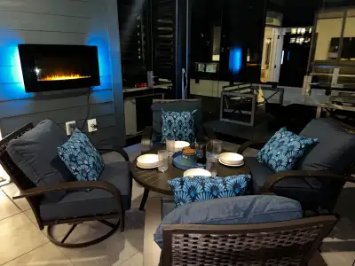 Furnished 2BD/ 2BA Luxury Condo: Massive Solarium & Deck
