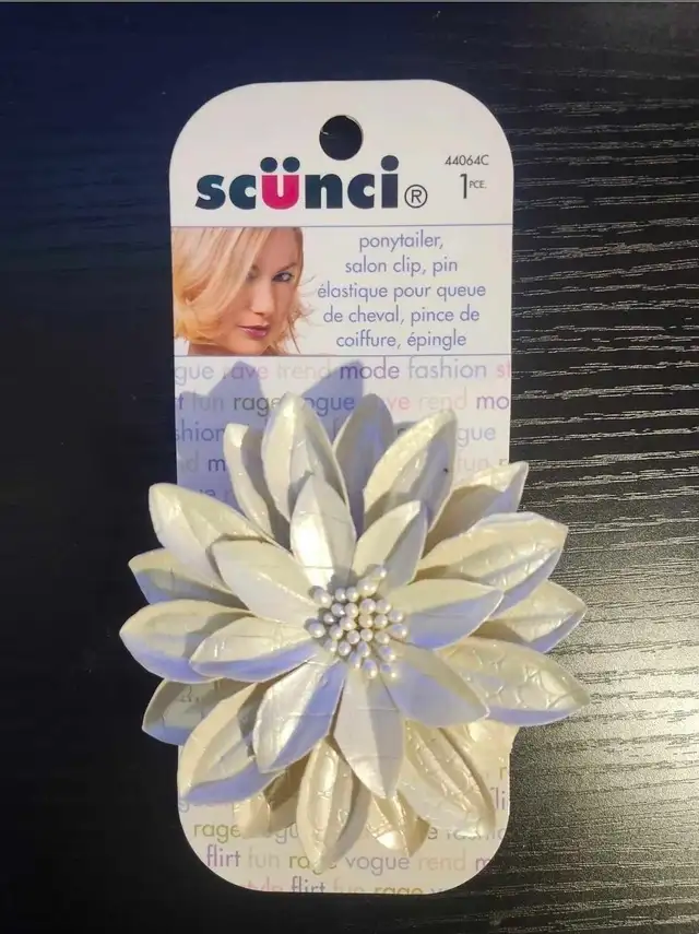3 in1 - leather Pearly Flower Hair Accessories 