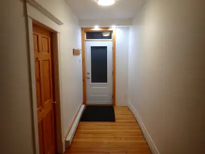 Rénové4 et demi–Dispo 1er janvier ou avant - 2 électros inclus - Laveuse/sécheuse incluses de base /...