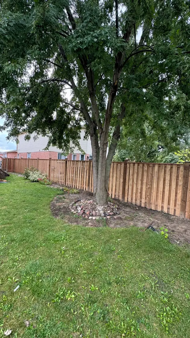 Fence and Deck 517607761233858564
