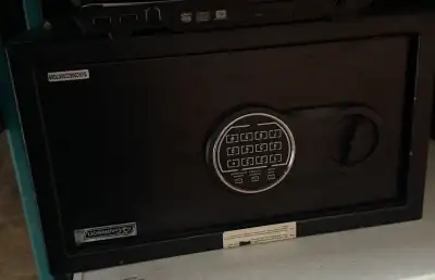 Coffre sûreté Garrison 8,5l numérique ou clé couleur noir, View more