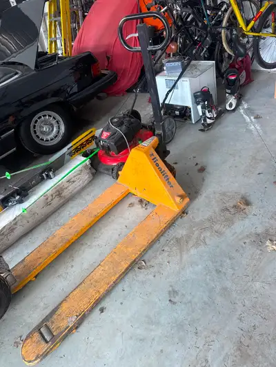 5500 lbs jigger lift good condition, View more