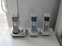 3 téléphones résidentiels Panasonic
