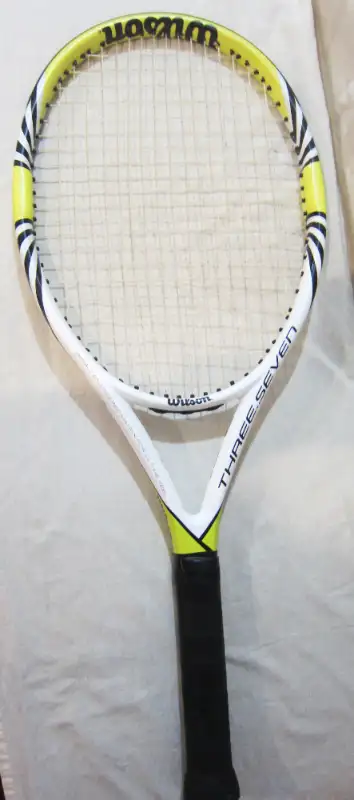 Raquette de tennis usagée pour adulte debutant-intermedier, Wilson Three Seven BLX, très légère 243...