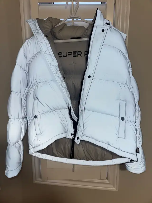Super Puff Jacket in Men's in Mississauga / Peel Region - Image 2