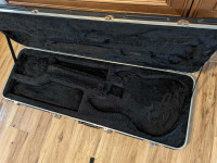 SKB Pro Series hard case for Fender Jazz Bass