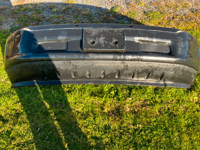 bumper avant DODGE RAM 1500 2014 dans Pièces de carrosserie  à Saint-Jean-sur-Richelieu