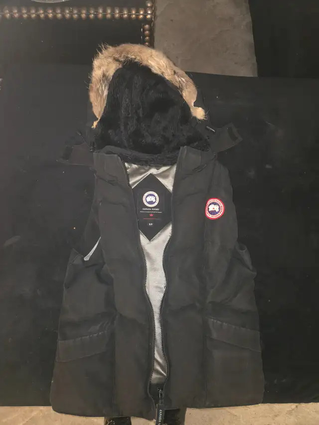 Canada goose exclusive collaboration in Women's - Tops & Outerwear in City of Toronto - Image 4