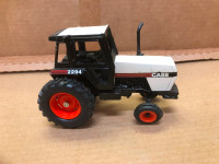 Ertl 1:32 Case IH 2294 Toy Tractor