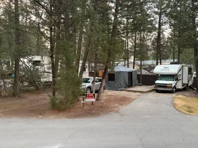 Motorhome not include Travel or camp, your choice Lot previously had a 40’ 5th wheel Short 3 hour dr...