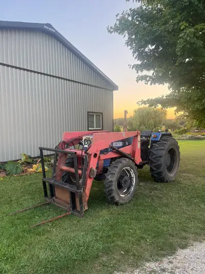 Universal 640 dtc sd tractor Shuttle shift -All fluids have been changed. -Brand new injection pump....