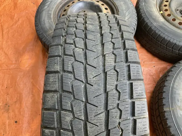 Price reduced. Winter tires 225/70/16 off Honda CRV in Tires & Rims in Ottawa - Image 4