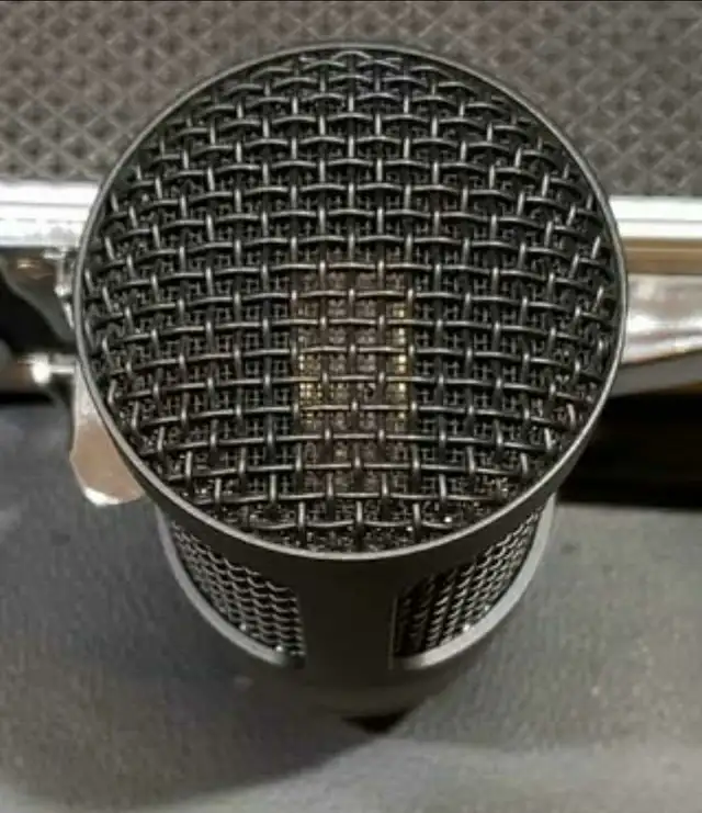 Antelope Audio Modeling Condenser mic Edge Solo w/case in Pro Audio & Recording Equipment in Oshawa / Durham Region - Image 4