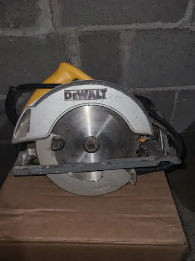 Dewalt 7-1/4" corded circular saw, View more