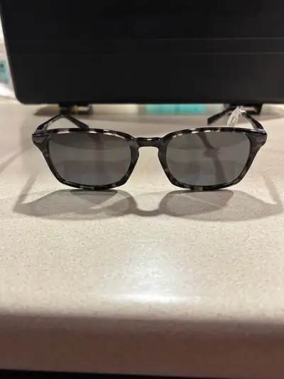lunette de soleil John VARVATOS v782 neuve, View more
