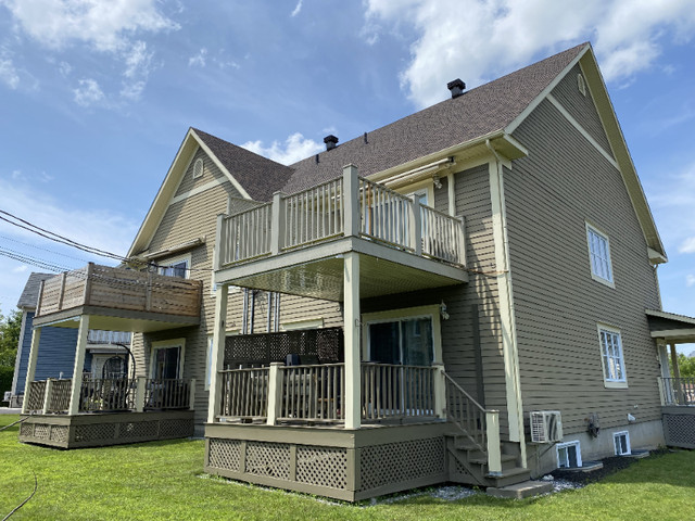 Condo de 4 chambres à coucher et 2 salles de bain - Tout inclus! dans Locations temporaires  à Granby - Image 2