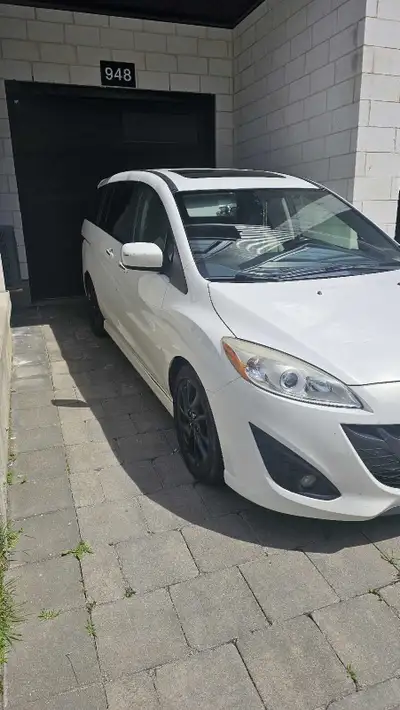 Mazda 5 GT 2012, 200k km fully loaded, leather, sunroof, backup camera, android head unit with apple...