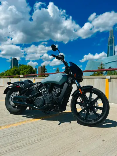Up for sale is my 2024 Indian Scout Rogue Sixty (999cc), abs. in mint condition with only 6,500 km....