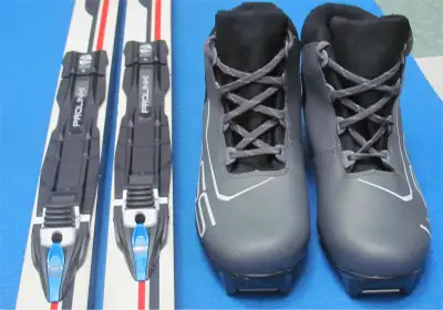 $265 TRAK NOVAX (Karhu) - Wax Free Skis 195cm. Made in Canada. Used-Good. SALOMON - New NNN Bindings...