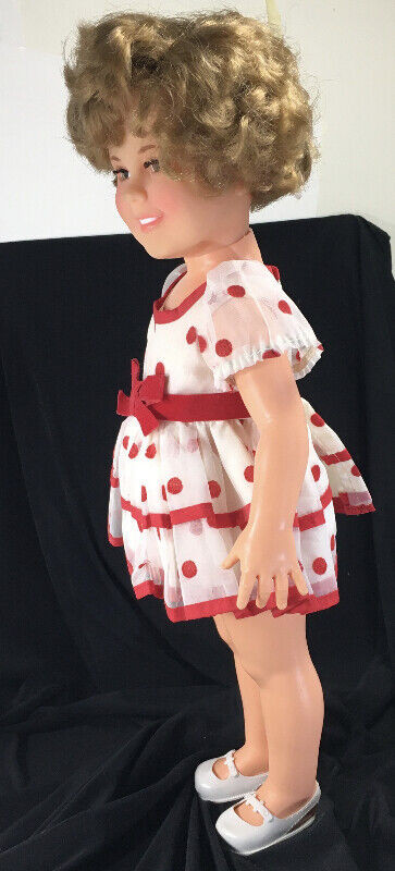 Vintage Shirley Temple Doll in Original Dress 1972 by Ideal Toys in Arts & Collectibles in Kitchener / Waterloo - Image 2
