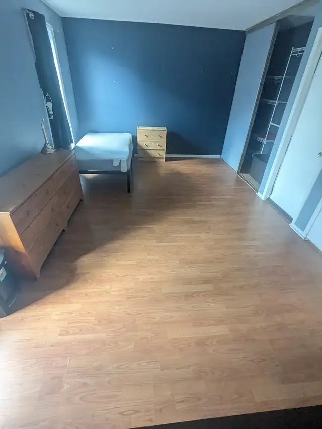 Move in today! Woodroffe/Majestic, 4 min to Algonquin