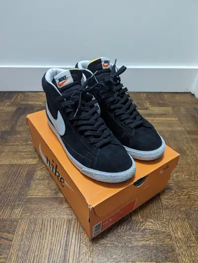 WORN - SIZE 10.5 NIKE BLAZER, View more