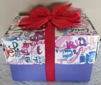 GIFT BOX OF 6 BEAUTY & BATH PRODUCTS