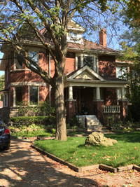 2 bed gorgeous all-inclusive High Park Roncesvalles