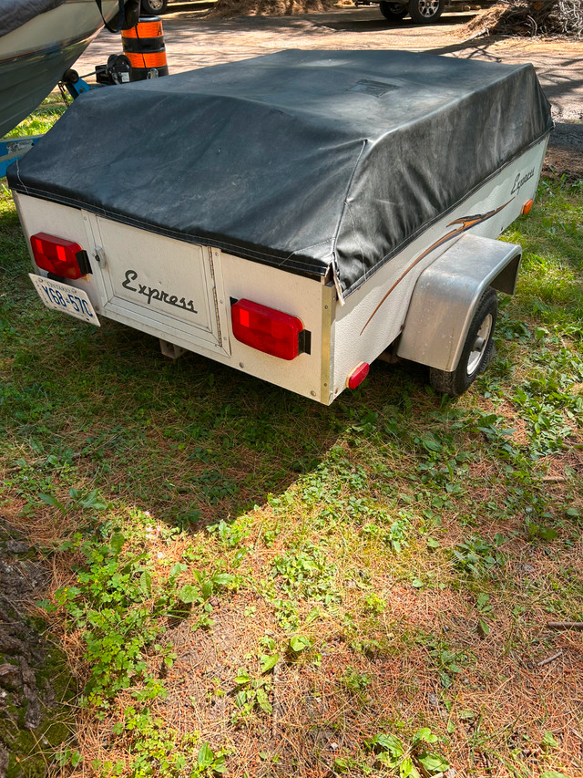2002 Express Tent Trailer in Travel Trailers & Campers in Muskoka