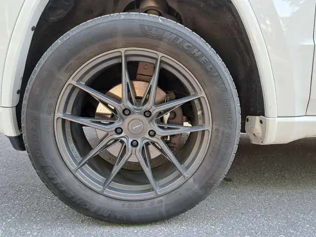 Grand Cherokee 5x127 Superspeed Rims RF04 20" Michelin 275 50 20 in Tires & Rims in Markham / York Region - Image 3