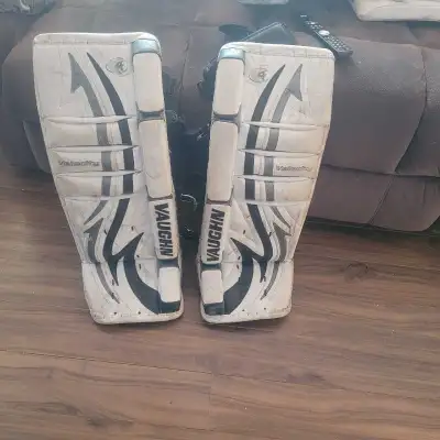 Goalie pads 28 plus 1, View more