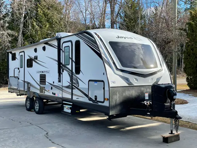 Reluctantly Selling: Jayco WhiteHawk 29BH w/ Slide, Fireplace... in Travel Trailers & Campers in Revelstoke - Image 8