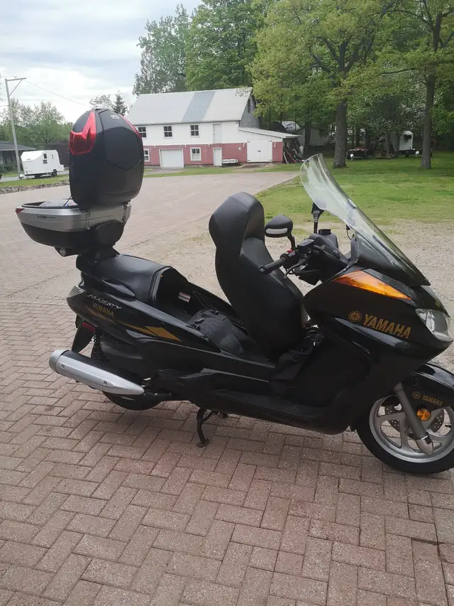 2005 Yamaha Royal Star tour deluxe . And a 2008 Yamaha majest in Touring in Gatineau - Image 7