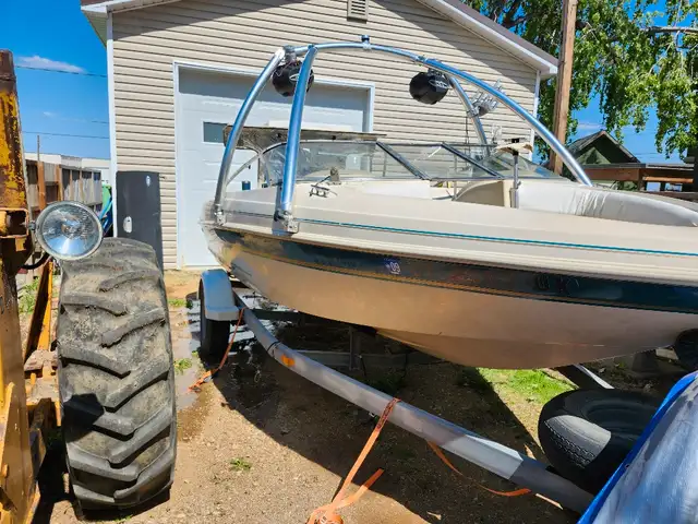 1999 Glastron GS185SF for sale in Powerboats & Motorboats in Regina - Image 10